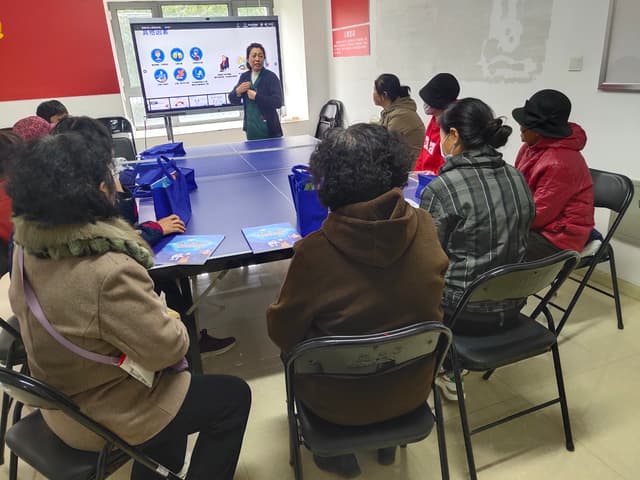 沈阳市浑南区白塔街道双羊社区:预防跌倒 乐享晚年