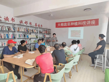 辽宁省朝阳县杨树湾镇:党建红引领书香浓 农家书屋点亮乡村新风尚